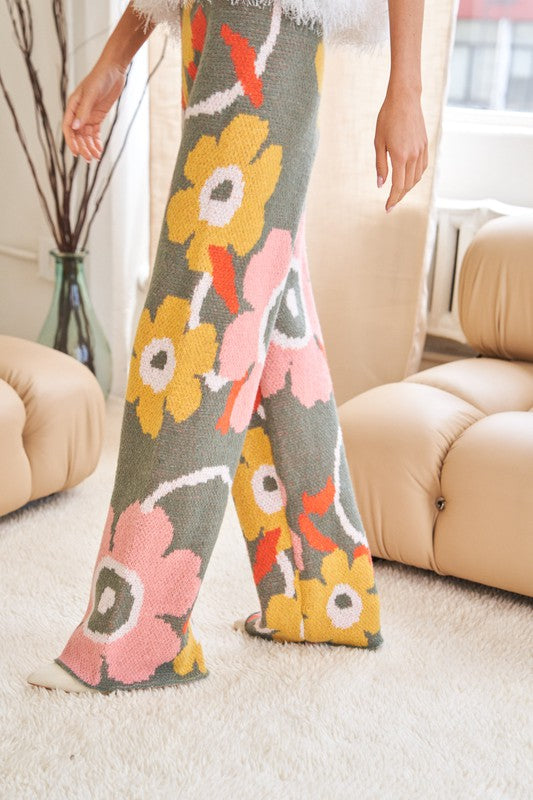Cozy Flower Print Wide Pants